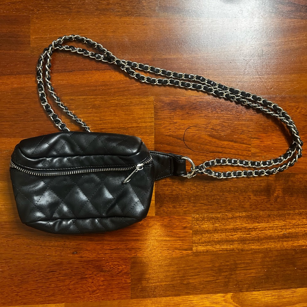 Black Quilted Chain Strap Bag